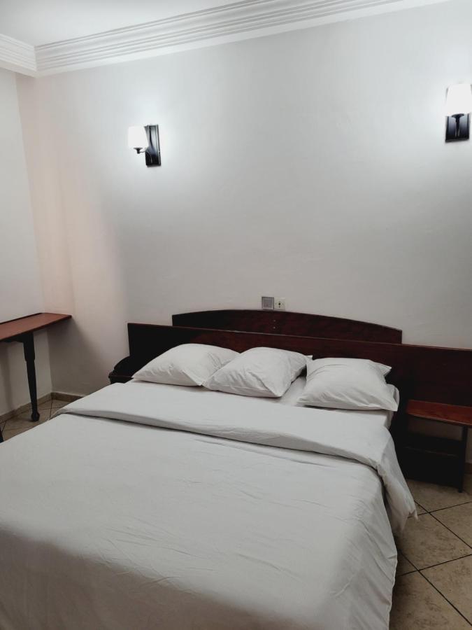Hotel Altitel Bafoussam Luaran gambar