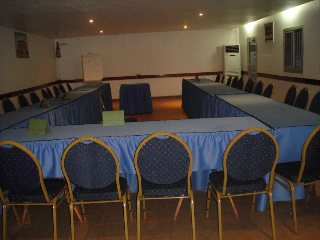 Hotel Altitel Bafoussam Luaran gambar