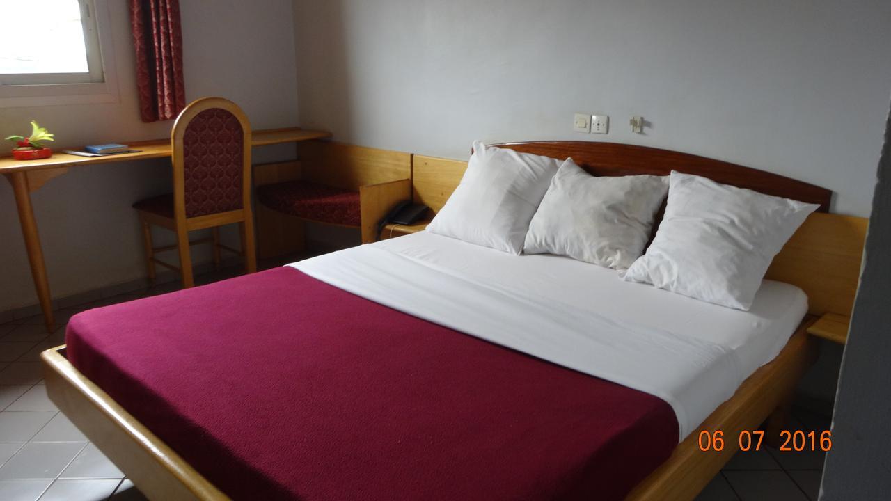 Hotel Altitel Bafoussam Luaran gambar