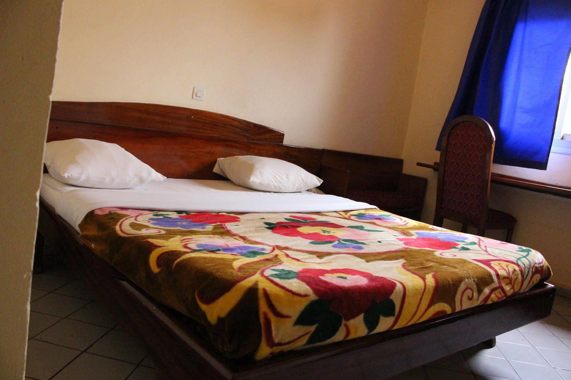Hotel Altitel Bafoussam Luaran gambar